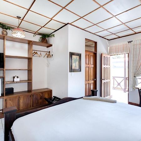 Hotel Poseidon Jacó Екстериор снимка