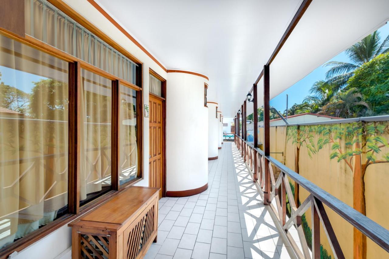Hotel Poseidon Jacó Екстериор снимка